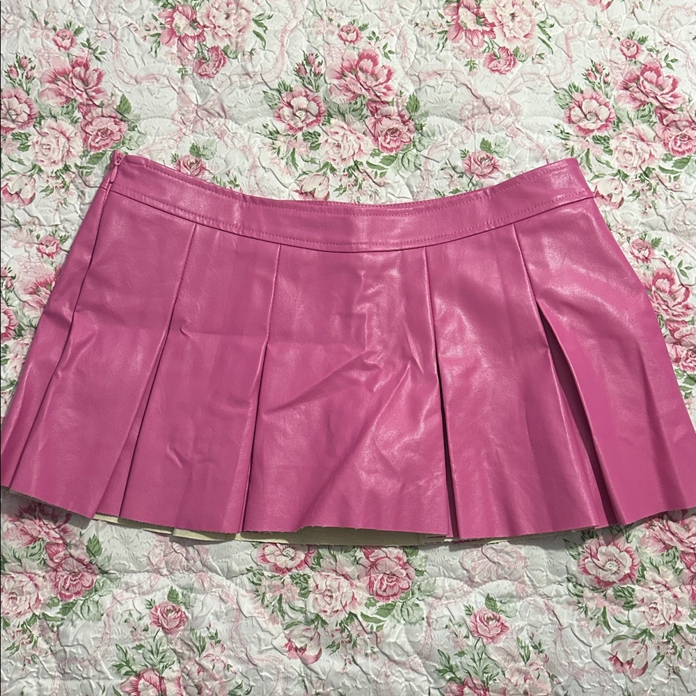 Pink Pleated faux leather Women's Skort